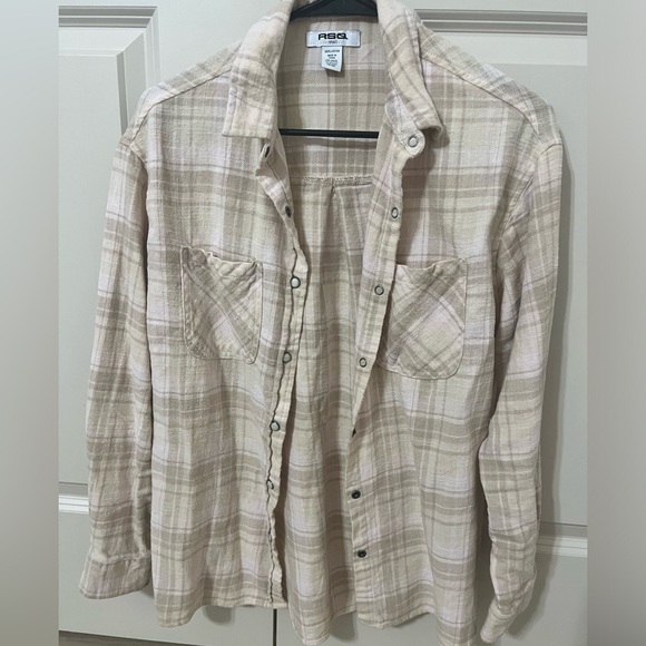 Tilly’s RSQ Women’s Basic Flannel - Picture 3 of 4